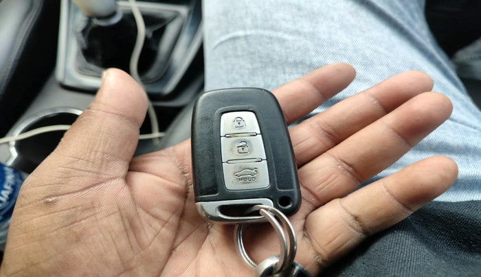 2014 Hyundai New Elantra 1.6 SX MT DIESEL, Diesel, Manual, 1,03,614 km, interior