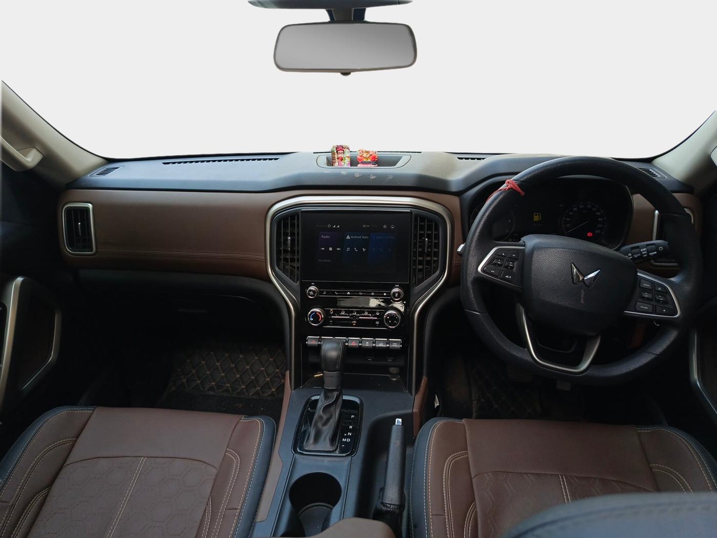 2023 Mahindra SCORPIO-N Z6 DIESEL AT 2WD 7 STR, Diesel, Automatic, 21,811 km, interior