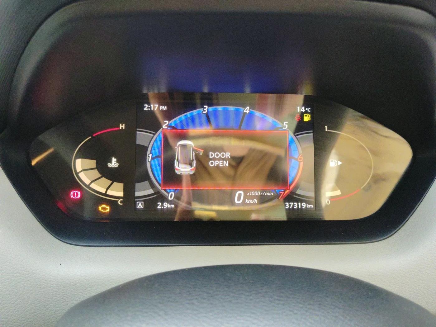 2022 Nissan MAGNITE XV MT, Petrol, Manual, 37,319 km, interior