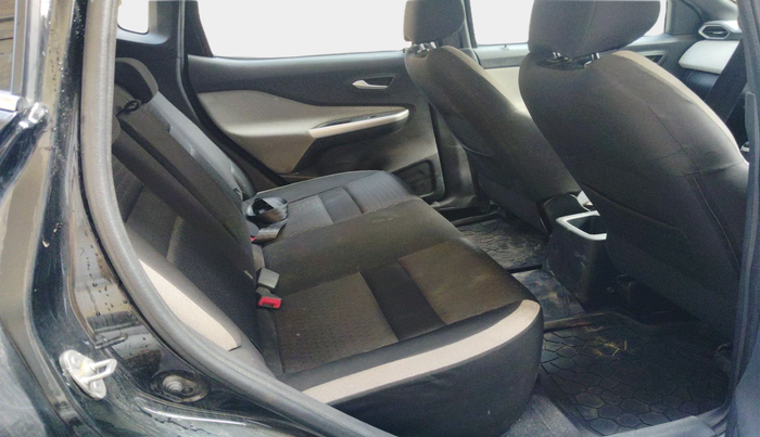 2022 Nissan MAGNITE XV MT, Petrol, Manual, 37,319 km, interior