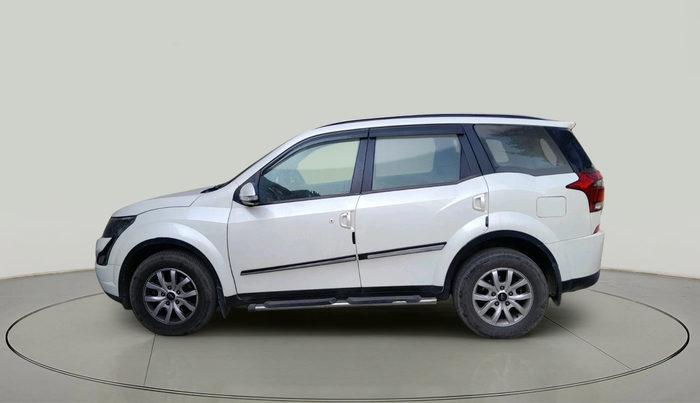 2018 Mahindra XUV500 W9 AT, Diesel, Automatic, 51,902 km, exterior