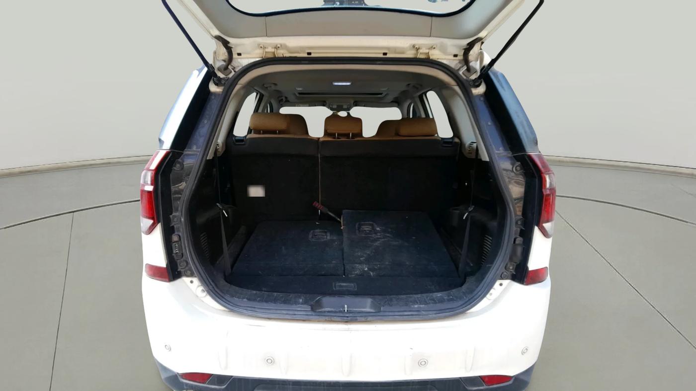 2018 Mahindra XUV500 W9 AT, Diesel, Automatic, 51,902 km, exterior