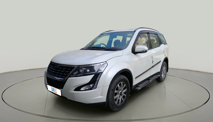 2018 Mahindra XUV500 W9 AT, Diesel, Automatic, 51,902 km, exterior