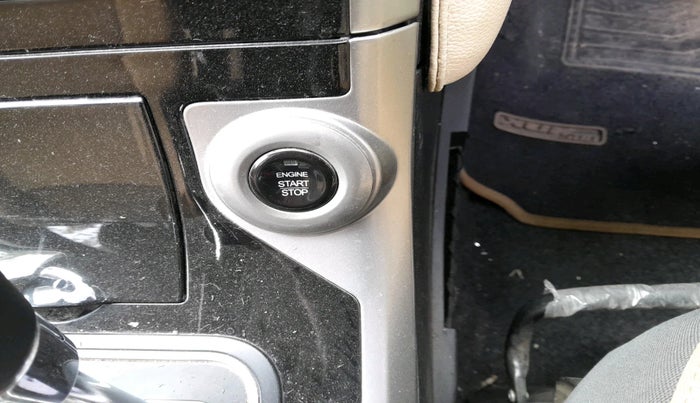 2018 Mahindra XUV500 W9 AT, Diesel, Automatic, 51,902 km, interior