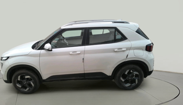 2022 Hyundai VENUE SX 1.2 PETROL, Petrol, Manual, 33,978 km, exterior