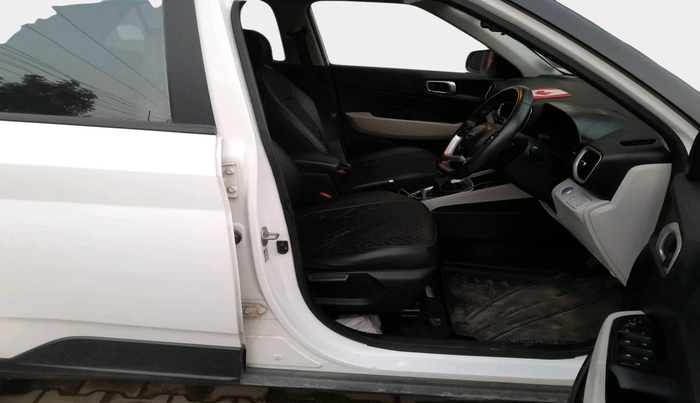 2022 Hyundai VENUE SX 1.2 PETROL, Petrol, Manual, 33,978 km, interior