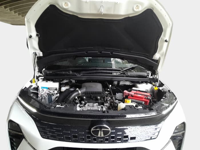 2024 Tata Curvv Creative Plus S 1.2 Petrol 6MT, Petrol, Manual, 6,670 km, exterior