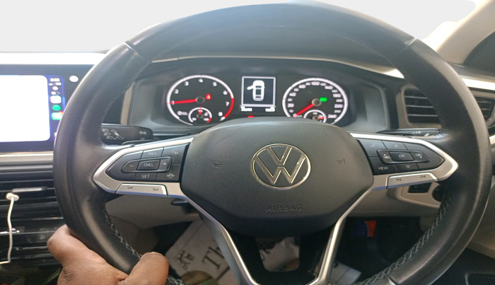 2023 Volkswagen VIRTUS HIGHLINE TSI 1.0 AT, Petrol, Automatic, 26,244 km, interior