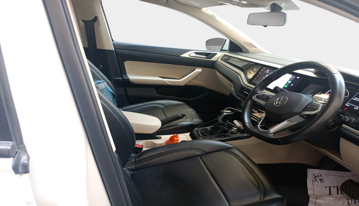 2023 Volkswagen VIRTUS HIGHLINE TSI 1.0 AT, Petrol, Automatic, 26,244 km, interior