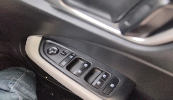 2023 Hyundai VENUE S 1.2, Petrol, Manual, 13,614 km, interior