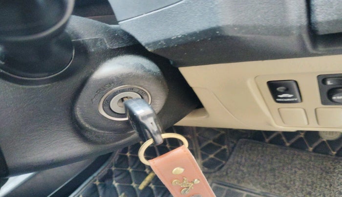 2014 Toyota Fortuner 3.0 4X2 AT, Diesel, Automatic, 63,886 km, interior