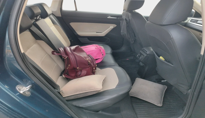 2023 Volkswagen VIRTUS TOPLINE TSI 1.0 AT, Petrol, Automatic, 39,571 km, interior