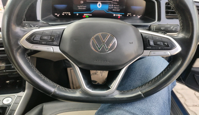 2023 Volkswagen VIRTUS TOPLINE TSI 1.0 AT, Petrol, Automatic, 39,571 km, interior