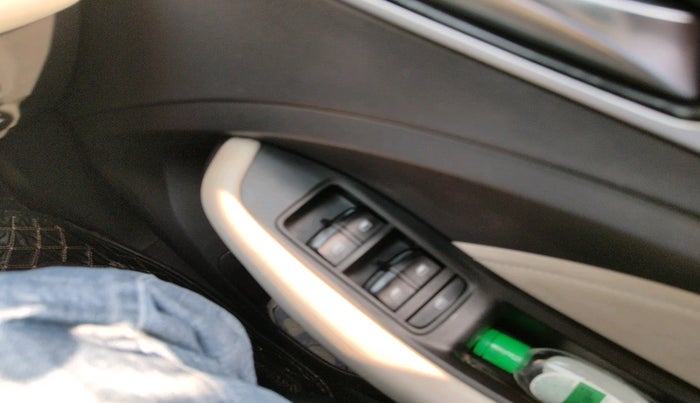 2022 MG ASTOR SHARP 1.5 CVT, Petrol, Automatic, 38,588 km, interior