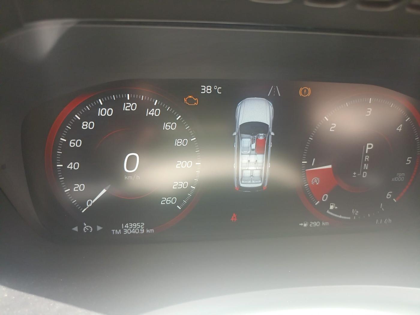 2016 Volvo XC 90 D5 Inscription, Diesel, Automatic, 1,43,952 km, interior