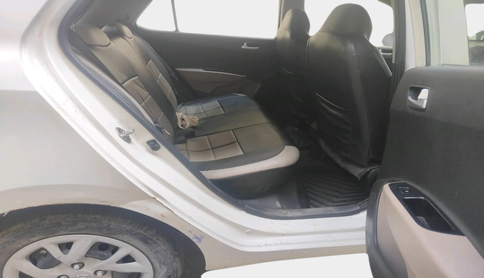 2017 Hyundai Grand i10 SPORTZ 1.2 KAPPA VTVT, Petrol, Manual, 32,779 km, interior