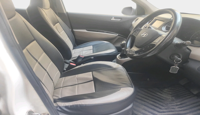 2017 Hyundai Grand i10 SPORTZ 1.2 KAPPA VTVT, Petrol, Manual, 32,779 km, interior