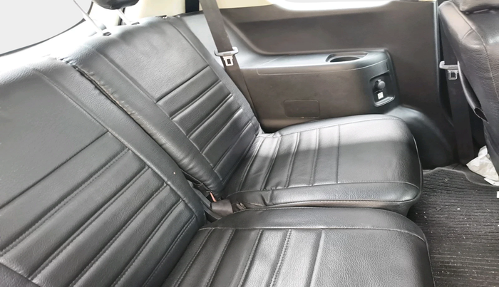 2021 Maruti XL6 ALPHA AT, Petrol, Automatic, 25,093 km, interior