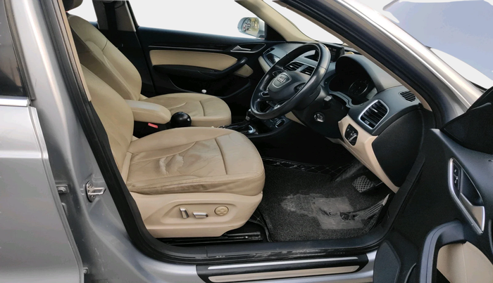 2017 Audi Q3 2.0 TDI PREMIUM, Diesel, Automatic, 1,47,635 km, interior