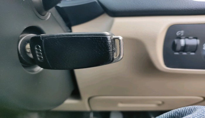 2017 Audi Q3 2.0 TDI PREMIUM, Diesel, Automatic, 1,47,635 km, interior