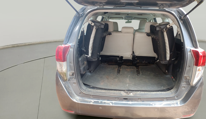 2016 Toyota Innova Crysta 2.4 VX 8 STR, Diesel, Manual, 1,49,830 km, exterior