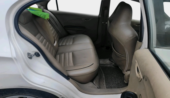 2015 Honda Amaze 1.5L I-DTEC S, Diesel, Manual, 1,23,343 km, interior