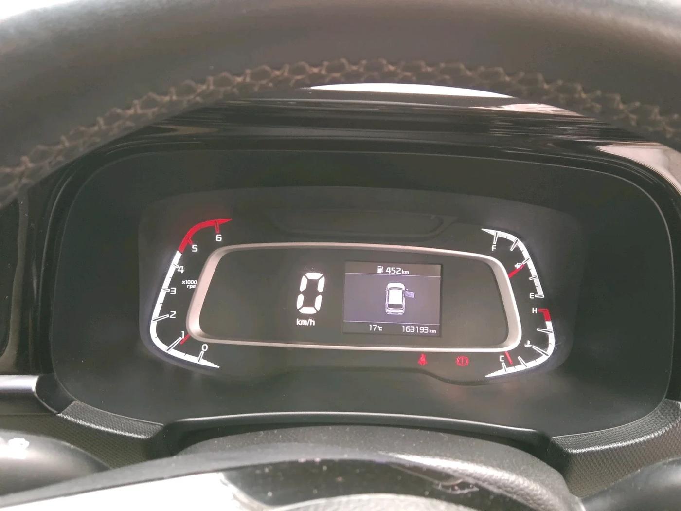 2021 KIA SONET HTX 1.5, Diesel, Manual, 1,63,193 km, interior