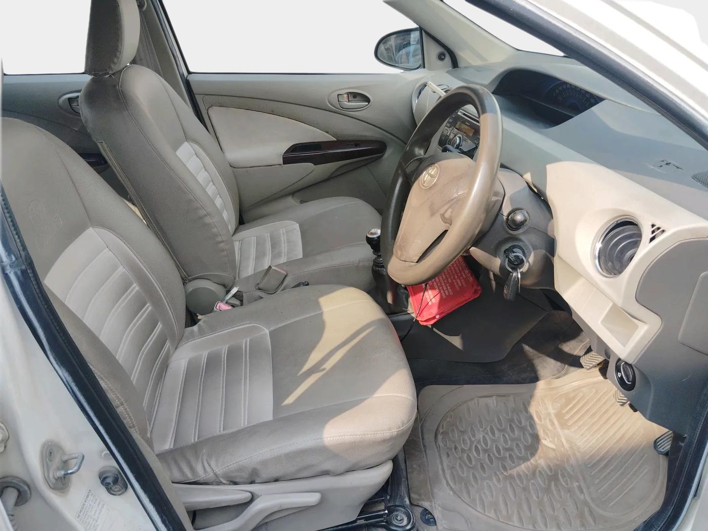 2013 Toyota Etios GD SP, Diesel, Manual, 1,62,000 km, interior