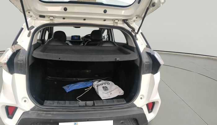 2021 Tata NEXON XM SUNROOF DIESEL, Diesel, Manual, 1,15,132 km, exterior