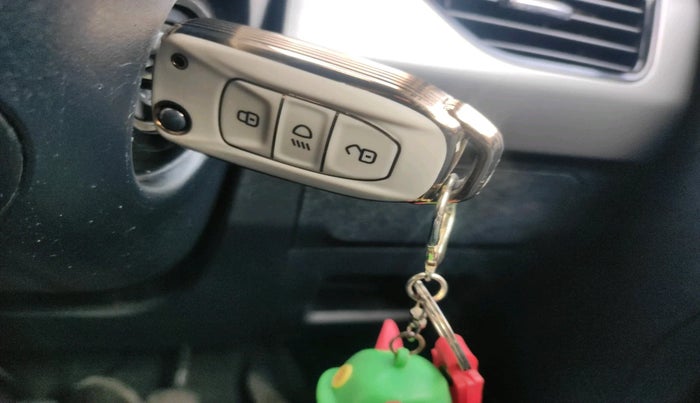 2021 Tata NEXON XM SUNROOF DIESEL, Diesel, Manual, 1,15,132 km, interior