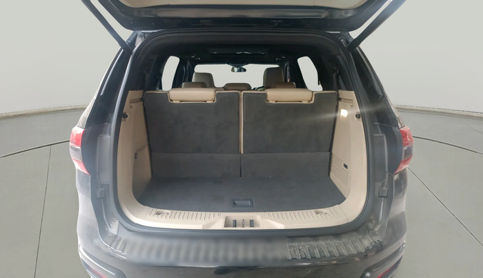 2017 Ford Endeavour TITANIUM 3.2 4X4 AT, Diesel, Automatic, 98,347 km, exterior