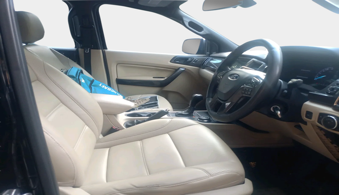 2017 Ford Endeavour TITANIUM 3.2 4X4 AT, Diesel, Automatic, 98,347 km, interior