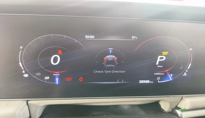 2021 Mahindra XUV700 AX 7 LUXURY P AT 7 STR, Petrol, Automatic, 35,569 km, interior