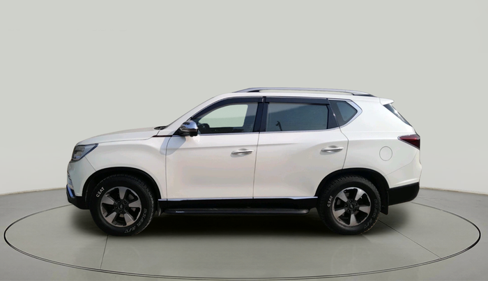 2019 Mahindra ALTURAS G4 4WD AT, Diesel, Automatic, 1,17,406 km, exterior