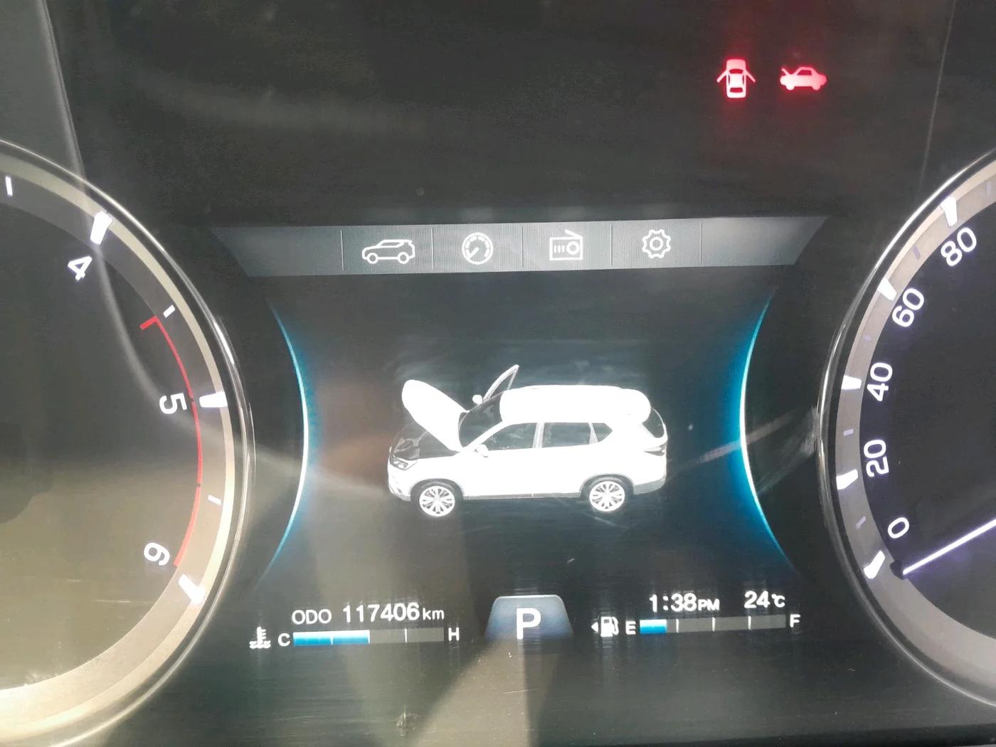 2019 Mahindra ALTURAS G4 4WD AT, Diesel, Automatic, 1,17,406 km, interior