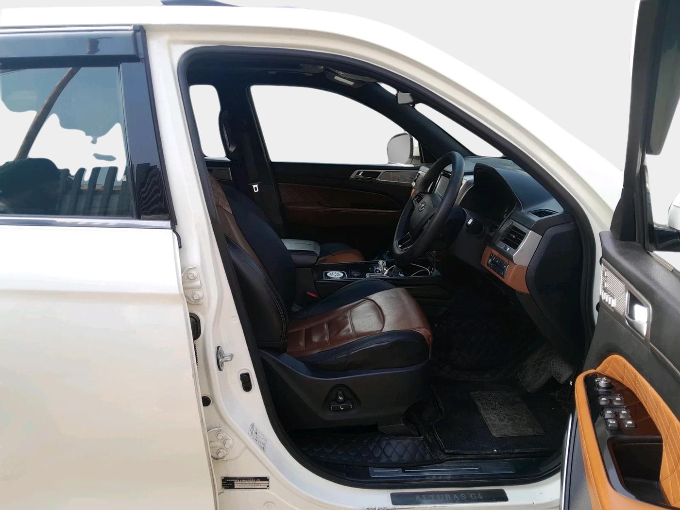 2019 Mahindra ALTURAS G4 4WD AT, Diesel, Automatic, 1,17,406 km, interior