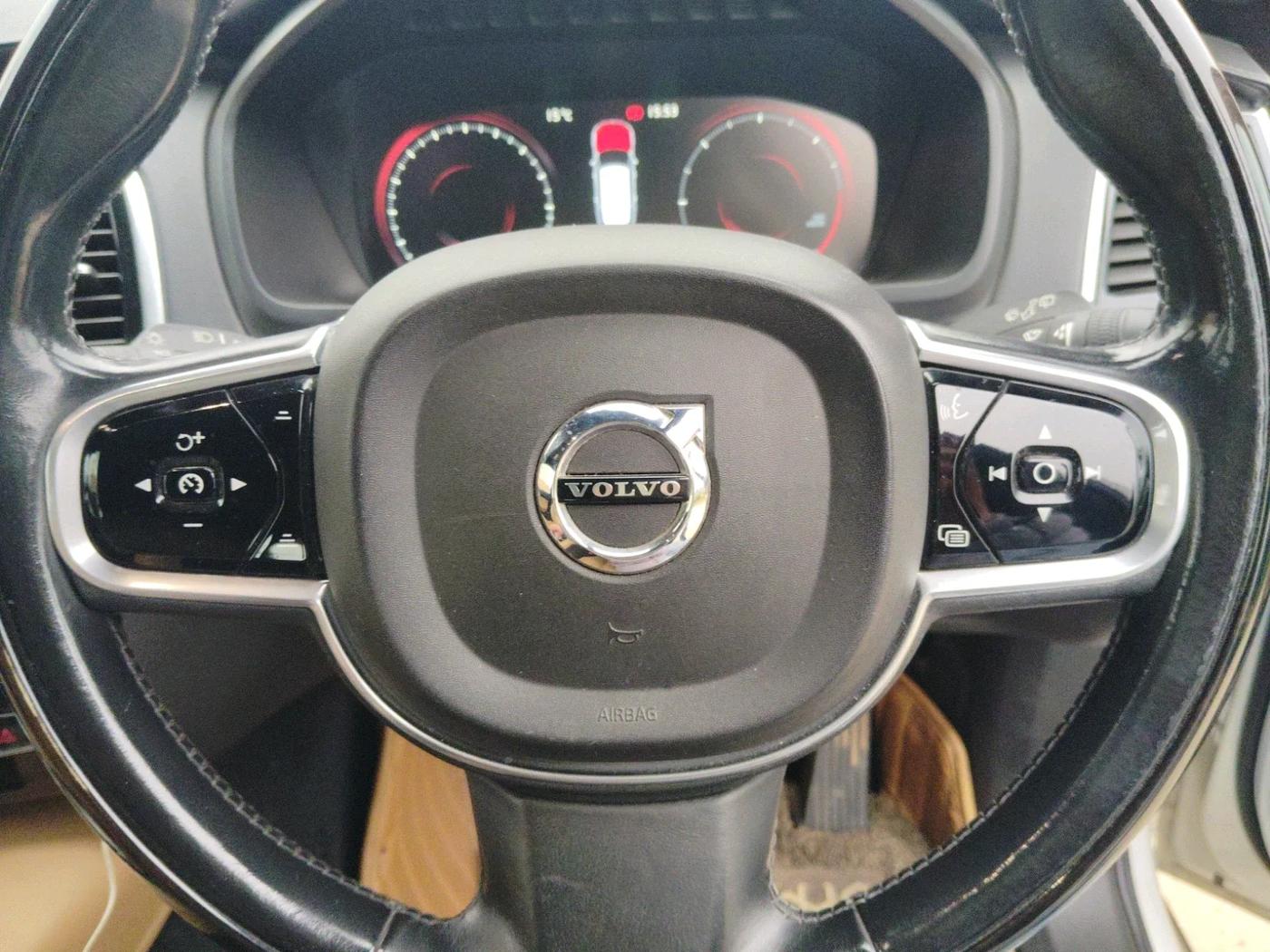 2017 Volvo XC 90 D5 Inscription, Diesel, Automatic, 1,18,067 km, interior