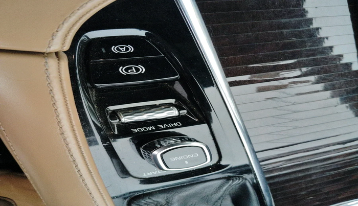 2017 Volvo XC 90 D5 Inscription, Diesel, Automatic, 1,18,067 km, interior