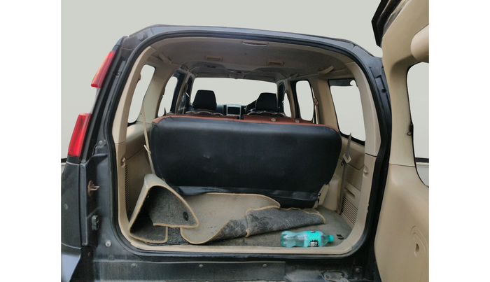 2011 Ford Endeavour 2.5L 4X2 MT, Diesel, Manual, 1,90,323 km, exterior