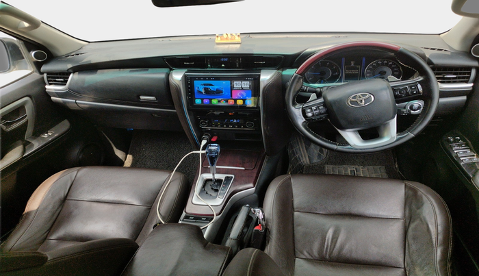 2017 Toyota Fortuner 2.8 4X2 AT, Diesel, Automatic, 1,50,197 km, interior