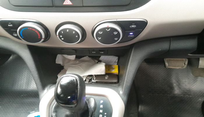 2014 Hyundai Grand i10 ASTA AT 1.2 KAPPA VTVT, Petrol, Automatic, 1,01,425 km, interior