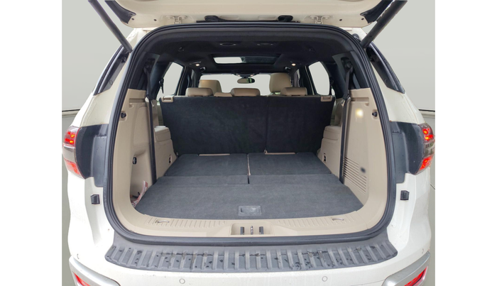 2018 Ford Endeavour TITANIUM 3.2 4X4 AT, Diesel, Automatic, 1,21,134 km, exterior