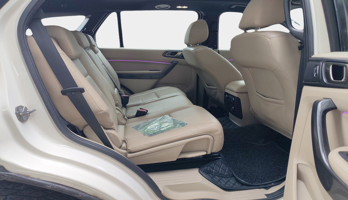 2018 Ford Endeavour TITANIUM 3.2 4X4 AT, Diesel, Automatic, 1,21,134 km, interior