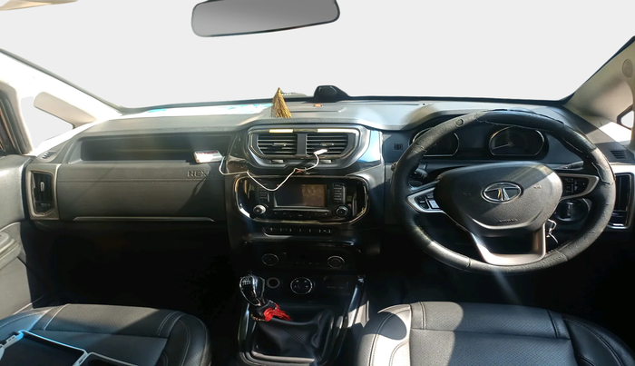 2017 Tata Hexa XT 4X2 6 STR, Diesel, Manual, 1,27,000 km, interior