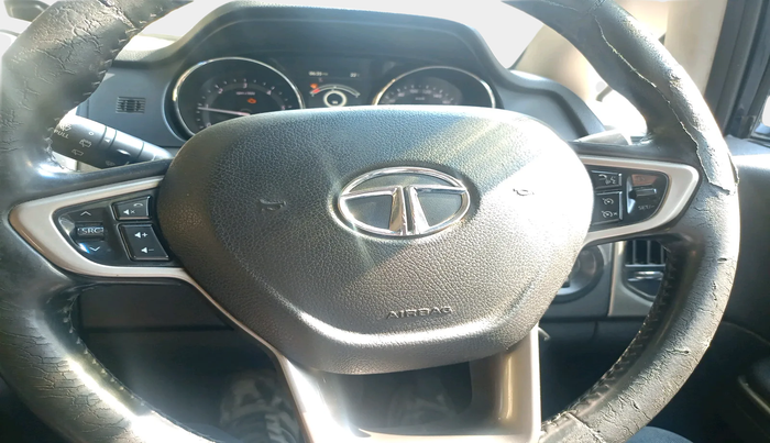 2017 Tata Hexa XT 4X2 6 STR, Diesel, Manual, 1,27,000 km, interior