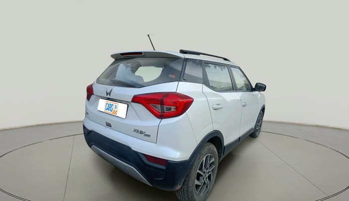 2023 Mahindra XUV300 W8 (O) 1.2 PETROL, Petrol, Manual, 26,311 km, exterior