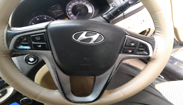 2012 Hyundai Verna FLUIDIC 1.6 CRDI SX OPT, Diesel, Manual, 2,18,094 km, interior