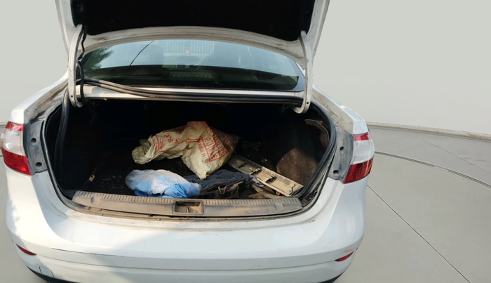 2012 Renault Fluence 1.5 E2, Diesel, Manual, 2,30,179 km, exterior