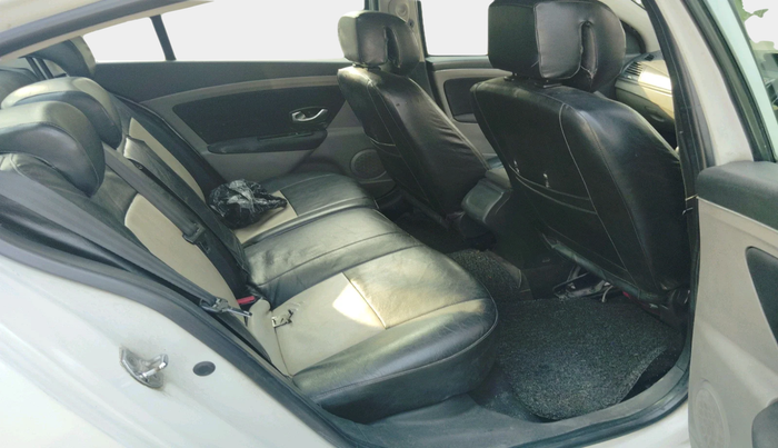 2012 Renault Fluence 1.5 E2, Diesel, Manual, 2,30,179 km, interior