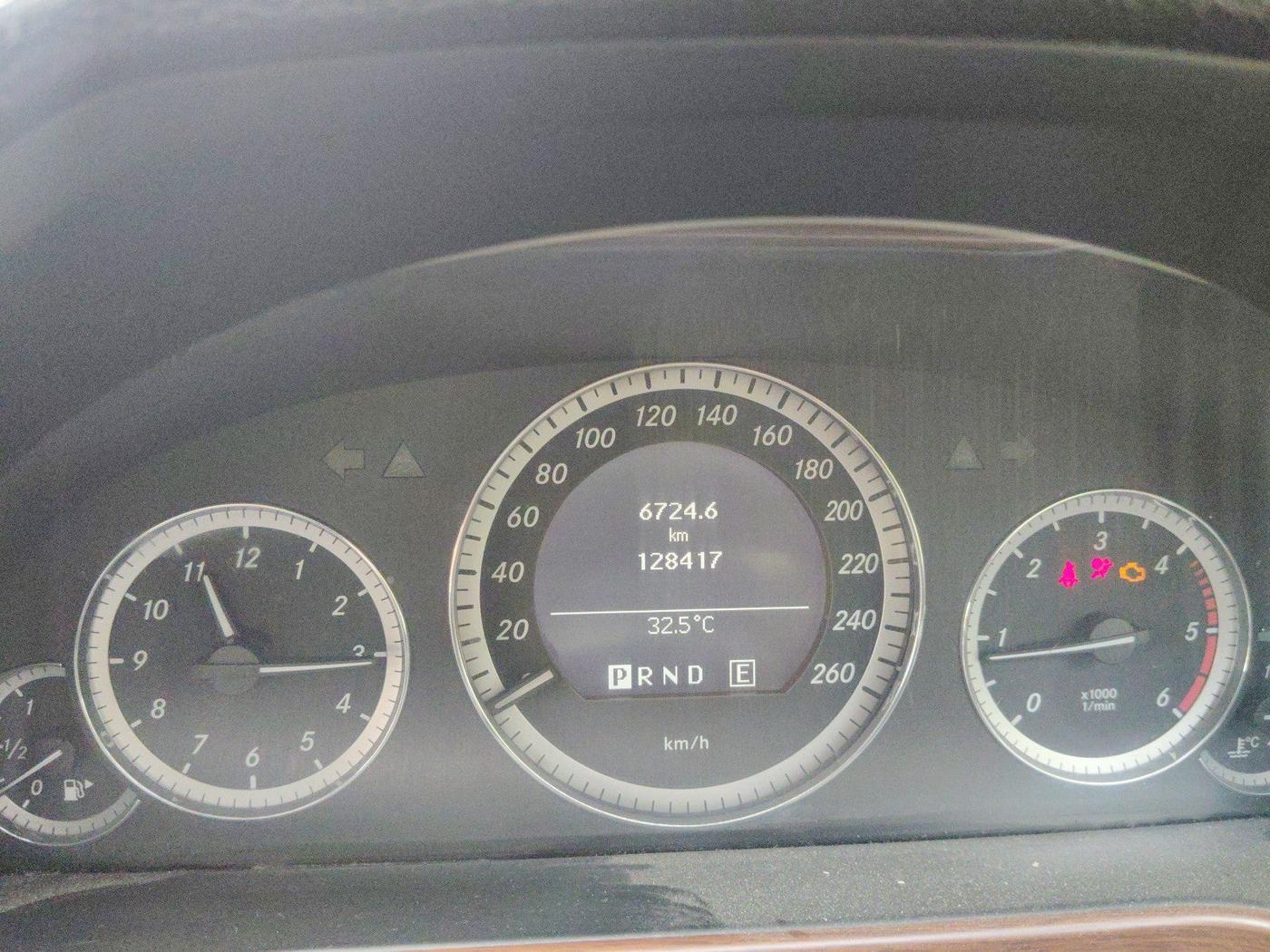 2010 Mercedes Benz E Class E 250 CDI ELEGANCE, Diesel, Automatic, 1,28,500 km, interior